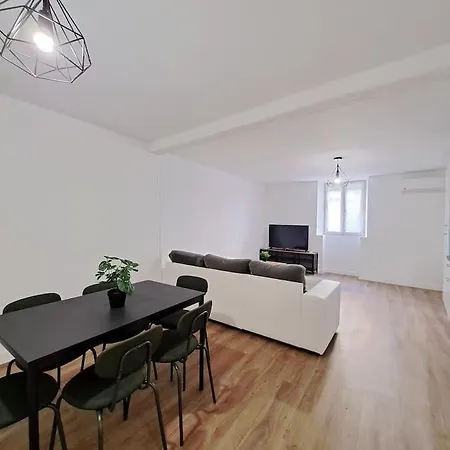Apartment Turin, Neuf *